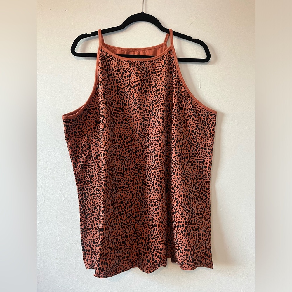 Torrid “Foxy” tank top, high neck, animal print on rust, Size 5 (30/32)